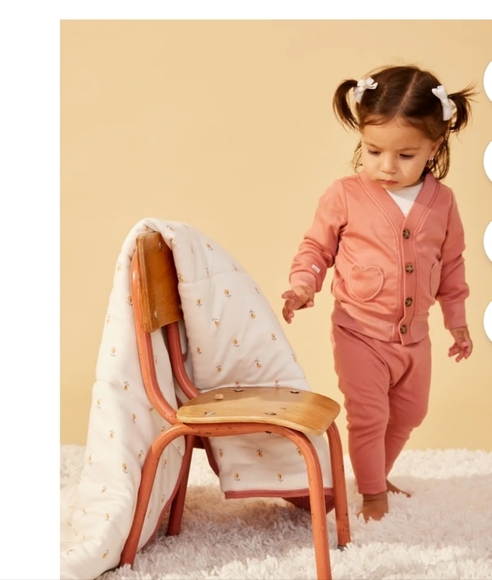 Little Star Organic Reversible Baby and Toddler Quilt - Picture 5 of 8